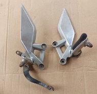 FOOTSTEP BUSTEP DEPAN HONDA CBR 150R OLD ORIGINAL COPOTAN