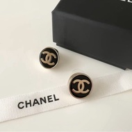 CHANEL 23c 經典款耳環