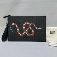 GUCCI GG Supreme帝王蛇手拿包