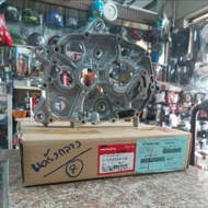 แคร้งกลางขวา wave110i honda แท้100% 11100 kww 740 แคร้งเครื่อง wave110i ข้างขวา