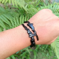 Gelang Pria Akar Bahar Hitam Ukir Keris Dobel Lentur
