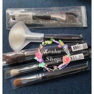 MORPHE Elite Precision Pointed Powder Brush E3 / Morphe M433