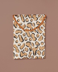 กระเป๋าใส่โน๊ตบุค / เคสใส่แล็ปท็อป / y.isyo sleeve - Leopard