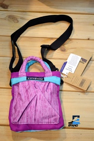 กระเป๋าสะพายข้างPatagoniaกระเป๋าสีชมพู สินค้ามีพร้อมส่งจากไทยจัดส่งด่วนพิเศษ