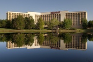 奧蘭多機場湖畔萬豪飯店 (Marriott Orlando Airport Lakeside)