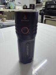 Fenix LR35R 強光手電筒