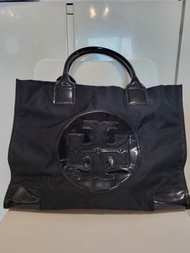 Tory Burch 大黑色尼龍漆皮手挽袋
