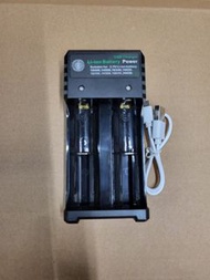 ⭐️全新現貨⭐️18650充電器/叉電器/可單獨獨立充一粒或二粒電池/USB頭充電/智能自動LED燈顯示充滿/由紅色燈轉黃色燈/3.7V/18650/18500/17650/16340/14500/1