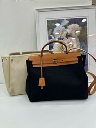 👜Hermes Vintage Herbag 31 Black canvas with Leather Stamp Square D 愛馬仕 中古herbag 31 斜挎包 熊貓配色 框D