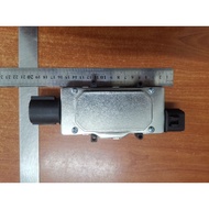 FORD FOCUS RADIATOR FAN MODULE