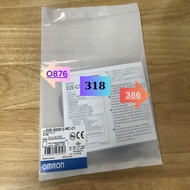 Proximity sensor E2B-M18KS08-WP-C1 helps identify objects quickly and accurately.