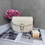 COACH Amelia 全新米白馬鞍包