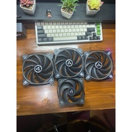Arctic f14 bionix fan 3pcs and p12 max 1pcs
