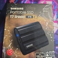 Samsung T7 Shield Portable SSD 4TB 三星