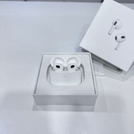 Apple Airpods 3 香港行 全原裝 正品  同事教分別真假 歡迎去官方驗證 不是原裝正品包退包換香港港行完美靚機靚電池鋪頭開單保障全原裝正品可以放心使用放心購買可以放心使用無維修過無任何暗