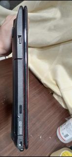 ASUS X550VX i5-6300HQ/4G/1TB/GTX950M 獨顯電競筆電 只有測試可開機螢幕畫面都正常無破 品相如圖 狀況: 不能進入系統 少1鍵 筆電零件機