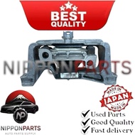 Mercedes Benz W246 B200 Right EngineMounting