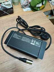优质電動輪椅充電器(铅電池)
