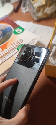 Poco F7 Ultra（price.com最低4280）