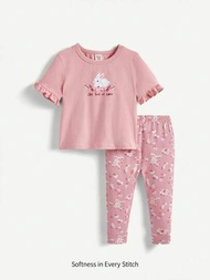 Cozy Cub 嬰兒女童針織軟萌花兔紋圓領短袖上衣，搭配褶邊短褲的休閒套裝