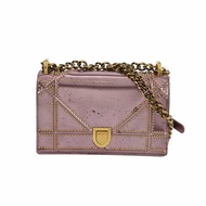 Dior Diorama盾牌包小號牛皮鉚釘盾形紋章搭扣單肩包