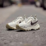 Nike - TC 7900 - Burgundy