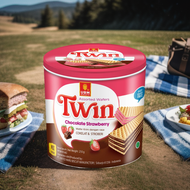 UBM Assorted Wafer Twin Coklat Stroberi 250gr