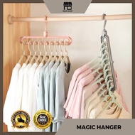 [ MAGIC Hanger ] Space-Saver Nine Holes Rotating Hanger Magic Multi-function Folding Clothes Hanger Drying Space {VP43}