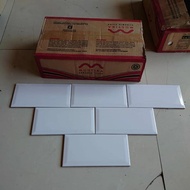 mustika keramik 10x20 subway bevel putih glossy kw1