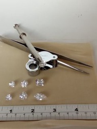 一套石叉，石鉗，日本10倍放大鏡，及7粒圓/長方/馬眼cz石，手飾布，全套共售500元。no.B4.7.24