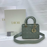 Dior Lady Dior石灰色四格黛妃包