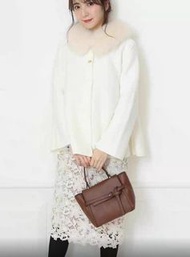 日牌 Apuweiser-riche 毛毛领白色針織外套