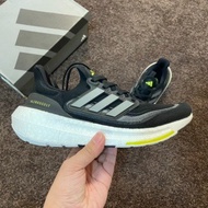 Adidas Ultraboost Light UB23