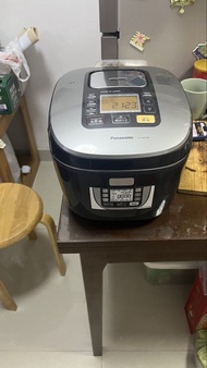 Panasonic SR-HB184 電飯煲（1.8升）