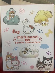 7-11 Hello Kitty  mofusand