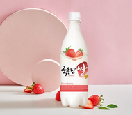 [Kooksoondang] Rice Wine Strawberry 3% 750ml 국순당 과일 막걸리 딸기 3% 750ml
