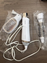 Philips EssentialCare Hair Dryer with Attachments