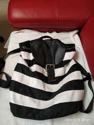 Lapargay 真皮背囊