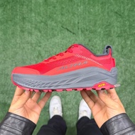 Altra Olympus 6 運動跑鞋
