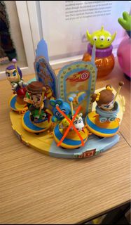 Hottoys Toystory 玩具總動員旋轉木馬擺設