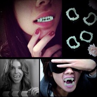 Gigi Taring Palsu. Vampire Fake Teeth. Dracula Fangs. Halloween Horror Teeth