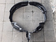 พลาสติกซุ้มล้อหน้าToyota altis ปี2001-2018 zze121 zze141 zze171