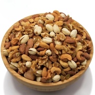 Best fresh Nuts and Raisin (RAISIN, ALMOND, PISTACHIO, CASHEW, PEANUTS, WALNUTS) Pistachio Nuts Mixe