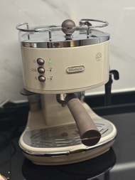 DeLonghi 復古咖啡機 米白
