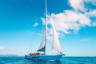สถานที่ท่องเที่ยว/กิจกรรม 2 Day & 2 Night Whitsunday Sailing Adventure on Hammer - Airlie Beach