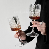 Luxury retro striped red wine glasses, high-end wine glasses, cocktail glasses, home glasses