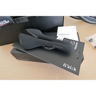 Lynskey Road Bike R300 SIZE Large SRAM Force eTap AXS Fi'zik Cyrano R1 FFWD F3R