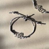 Middle M Jewelry สร้อยข้อมือเลือก สติ สีเทา