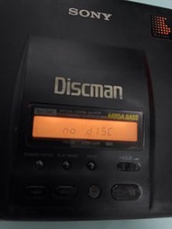 SONY Discman D303（比較舊，不讀碟）