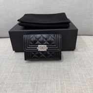 香奈兒 Chanel boy mini 三折短夾荔枝牛皮黑銀